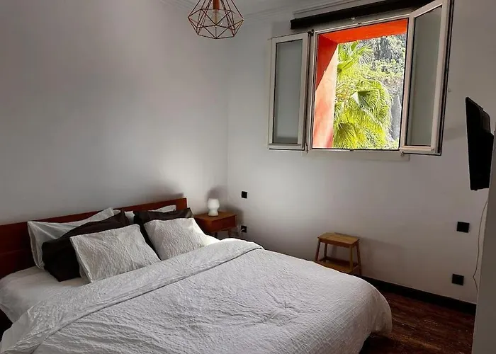 Con Piscina アパート